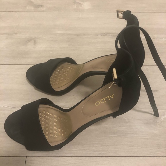 Beautiful Black Aldo High Heels - Picture 3 of 4